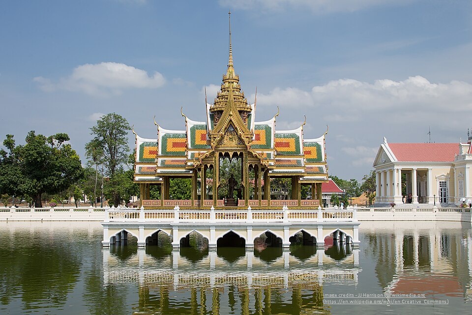 Floating Pavilion at Bang Pa-In Royal Palace, Bang Pa-In, Ayuttaya Province, Thailand_things to do in thailand