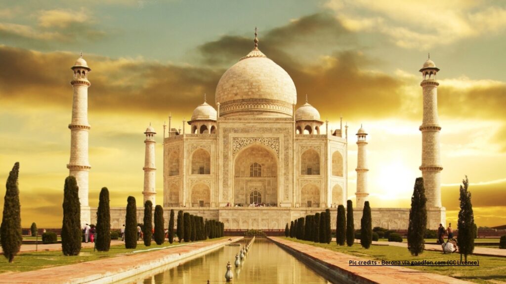 Taj Mahal _Top Tourist attractions in Agra